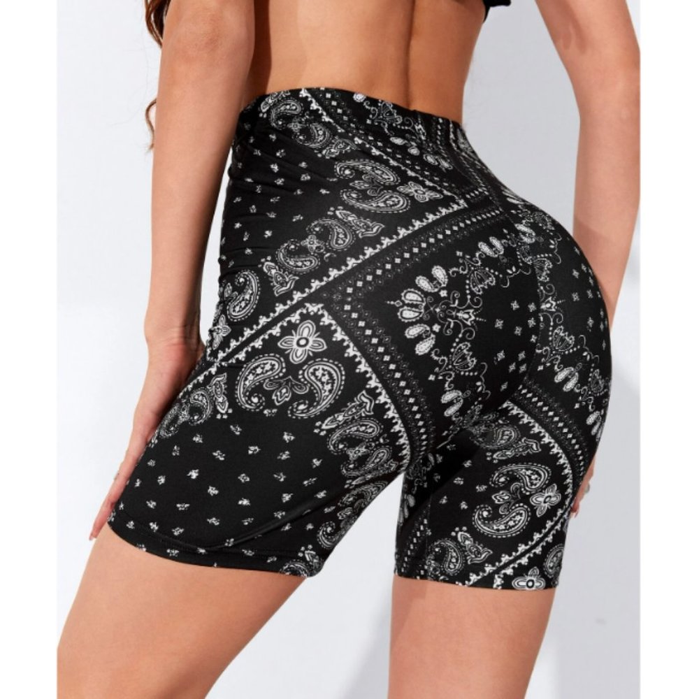 Black Bandana Paisley Biker Shorts Size 4 size 6 - Picture 2 of 4